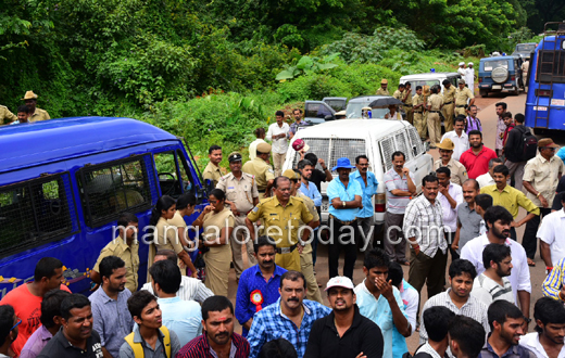Yettinahole protest in uppinangady